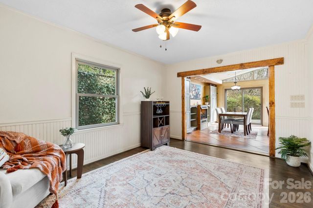 190 School Road, Asheville, NC 28806