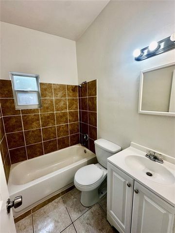 1624 QUEENSWAY ROAD, Orlando, FL 32808