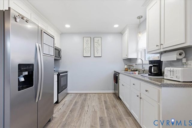 3111 Holly Ave, Colonial Heights, VA 23834