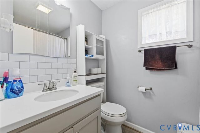 3111 Holly Ave, Colonial Heights, VA 23834