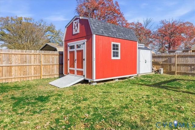 3111 Holly Ave, Colonial Heights, VA 23834
