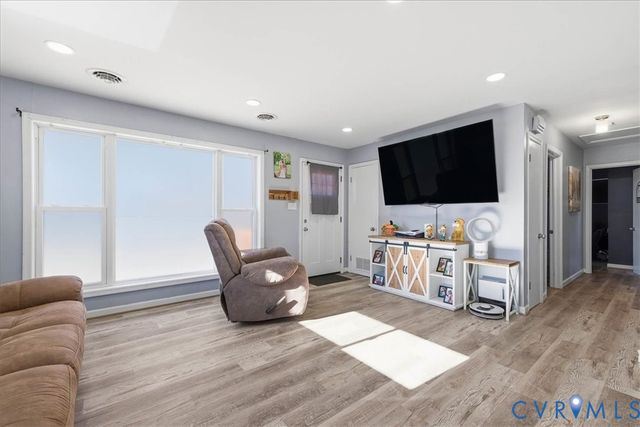 3111 Holly Ave, Colonial Heights, VA 23834