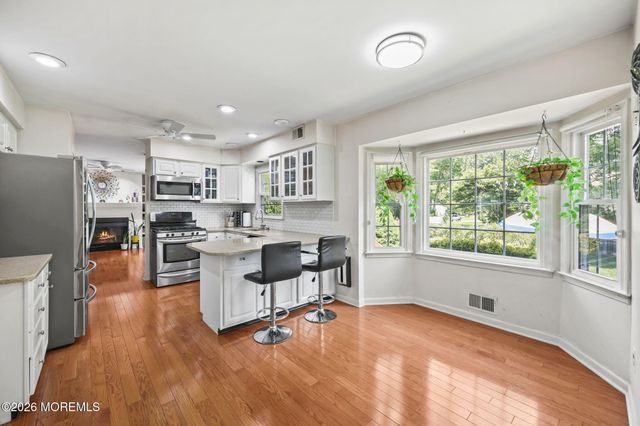 78 Henderson Road, Kendall Park, NJ 08824