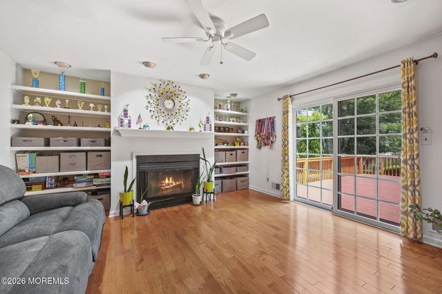 78 Henderson Road, Kendall Park, NJ 08824
