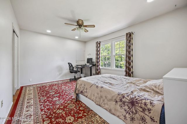 78 Henderson Road, Kendall Park, NJ 08824