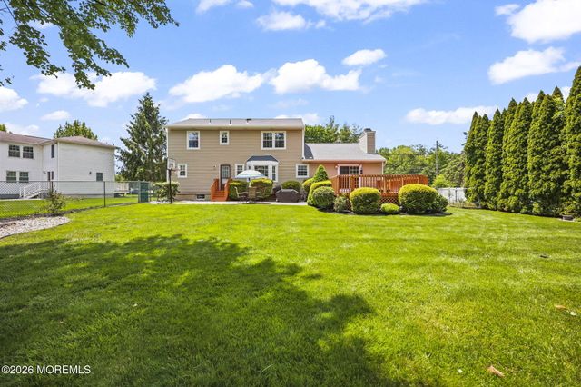 78 Henderson Road, Kendall Park, NJ 08824