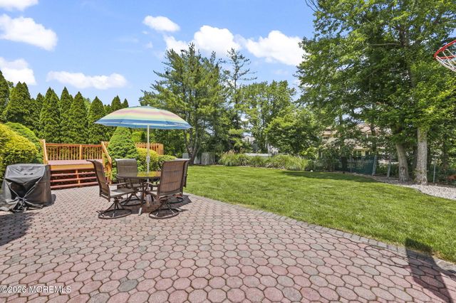 78 Henderson Road, Kendall Park, NJ 08824