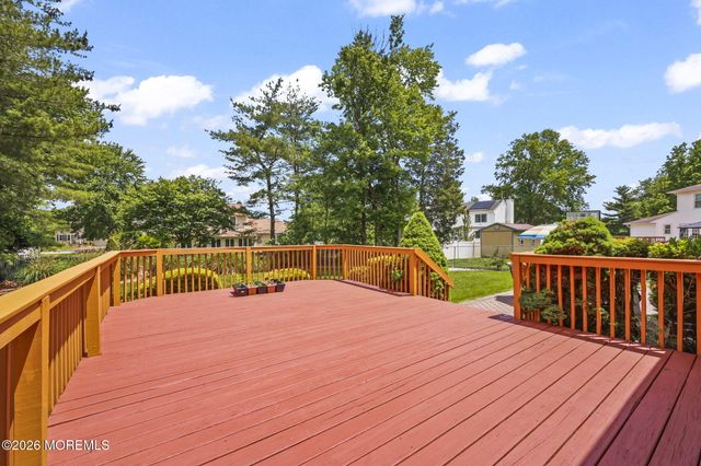 78 Henderson Road, Kendall Park, NJ 08824