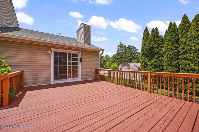 78 Henderson Road, Kendall Park, NJ 08824