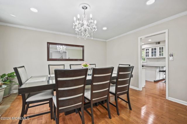 78 Henderson Road, Kendall Park, NJ 08824