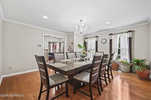 78 Henderson Road, Kendall Park, NJ 08824