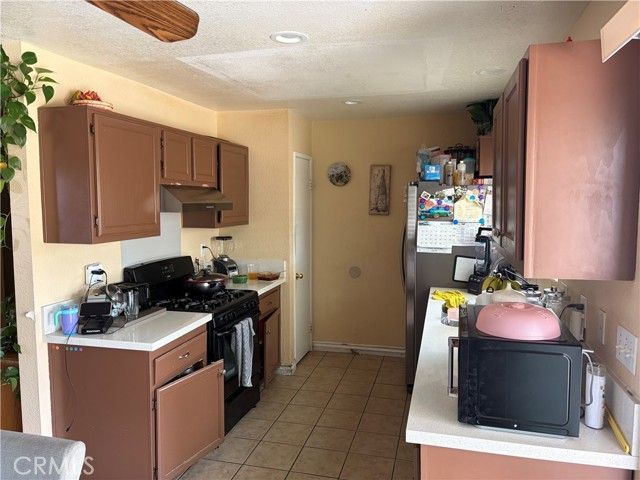 11830 Wolcott, Adelanto, CA 92301