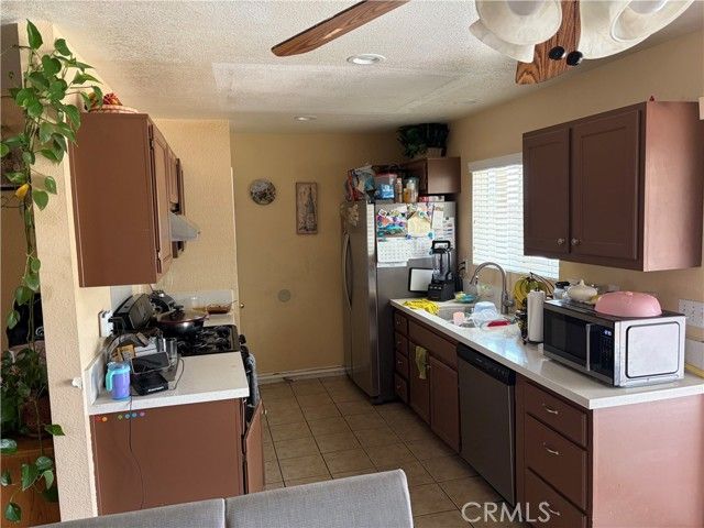 11830 Wolcott, Adelanto, CA 92301