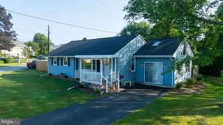 319 BIRCHLAND AVE, Mount Joy, PA 17552