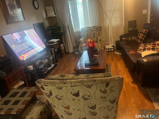 7 Barnstable Lane, Stamford, CT 06907