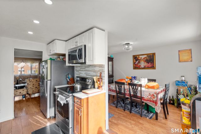 7 Barnstable Lane, Stamford, CT 06907