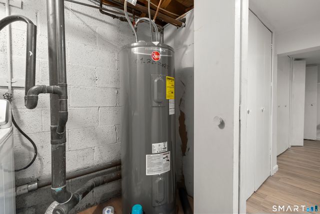 7 Barnstable Lane, Stamford, CT 06907