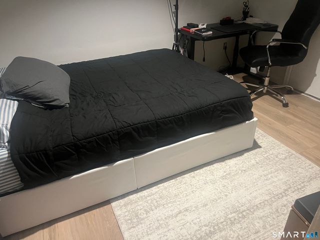 7 Barnstable Lane, Stamford, CT 06907