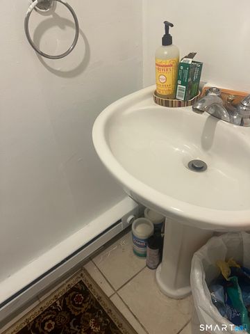 7 Barnstable Lane, Stamford, CT 06907