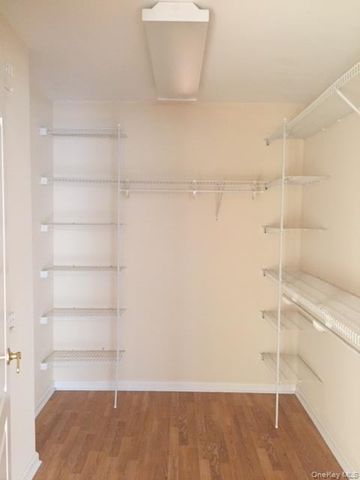 26 W Broadway 303, Long Beach, NY 11561