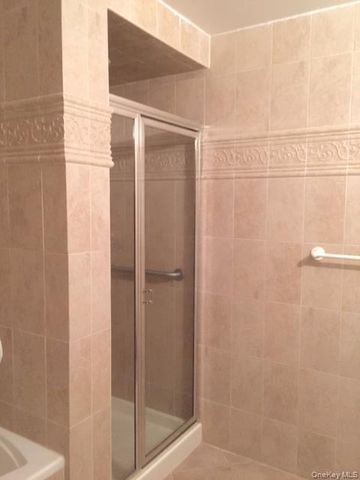 26 W Broadway 303, Long Beach, NY 11561