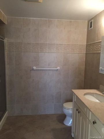 26 W Broadway 303, Long Beach, NY 11561