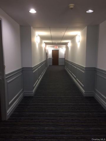 26 W Broadway 303, Long Beach, NY 11561