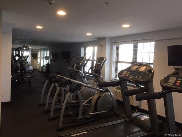 26 W Broadway 303, Long Beach, NY 11561