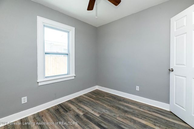 810 Fenton Street, Lansing, MI 48910