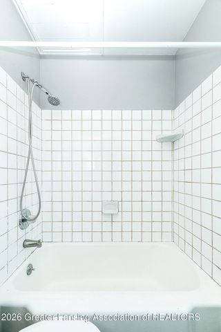 810 Fenton Street, Lansing, MI 48910