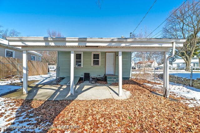 810 Fenton Street, Lansing, MI 48910