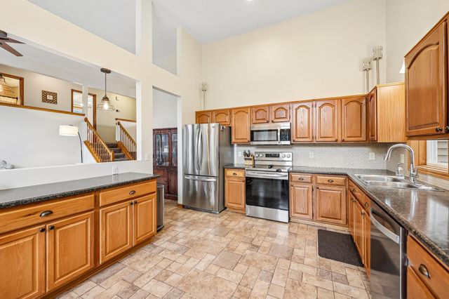 16982 Georgetown Way, Lakeville, MN 55068