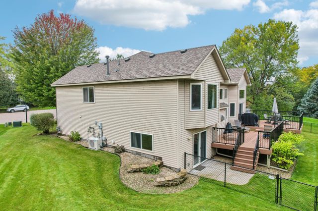 16982 Georgetown Way, Lakeville, MN 55068