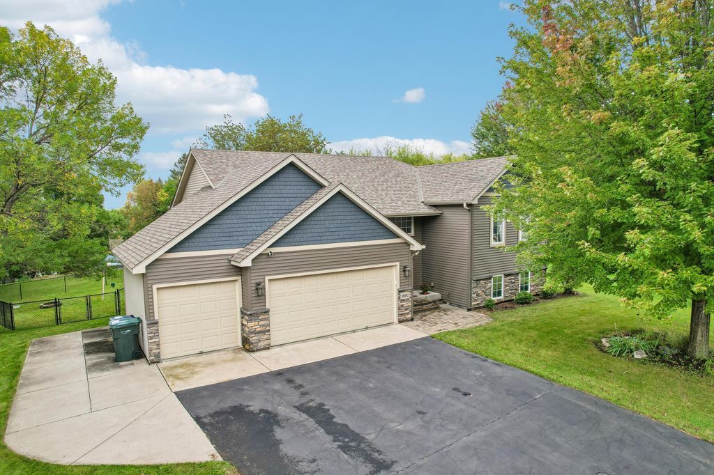 16982 Georgetown Way, Lakeville, MN 55068