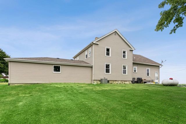 W3387 COUNTY LINE ROAD, Cleveland, WI 53015