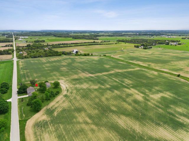 W3387 COUNTY LINE ROAD, Cleveland, WI 53015