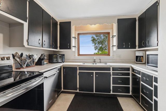 W3387 COUNTY LINE ROAD, Cleveland, WI 53015