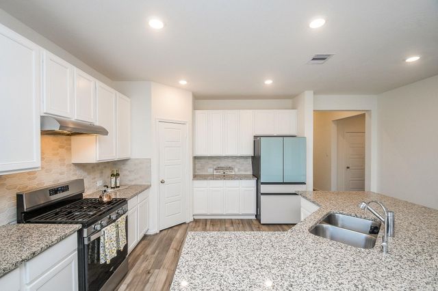 3043 Kastania Lane, Fresno, TX 77545