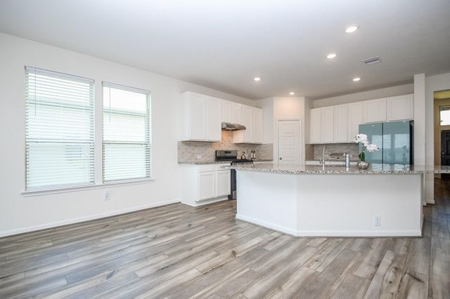 3043 Kastania Lane, Fresno, TX 77545