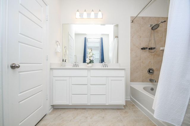 3043 Kastania Lane, Fresno, TX 77545