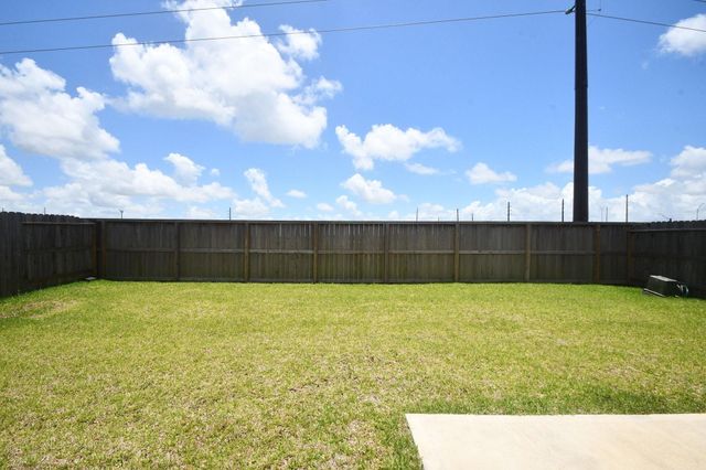 3043 Kastania Lane, Fresno, TX 77545