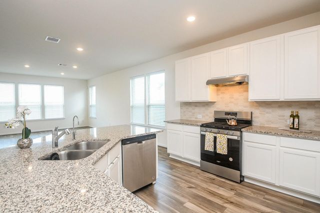 3043 Kastania Lane, Fresno, TX 77545