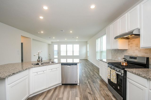 3043 Kastania Lane, Fresno, TX 77545