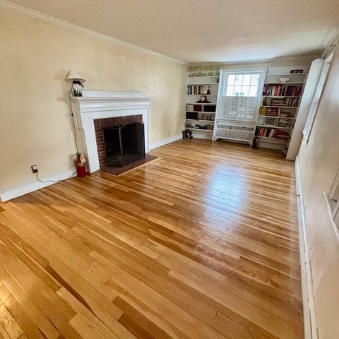 25 Woodward Ave, Reading, MA 01867