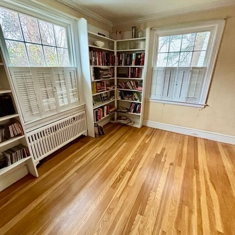 25 Woodward Ave, Reading, MA 01867