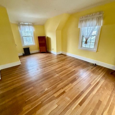 25 Woodward Ave, Reading, MA 01867