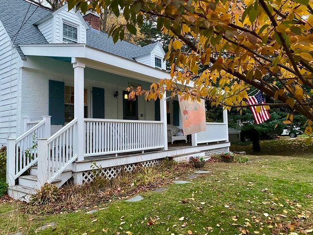 25 Woodward Ave, Reading, MA 01867