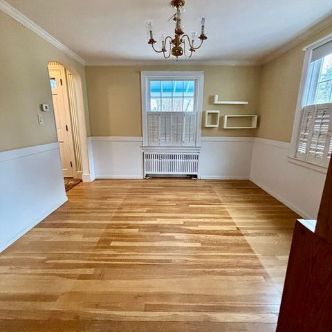 25 Woodward Ave, Reading, MA 01867