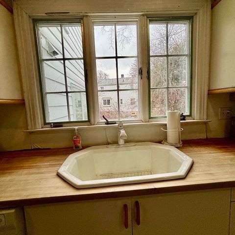 25 Woodward Ave, Reading, MA 01867