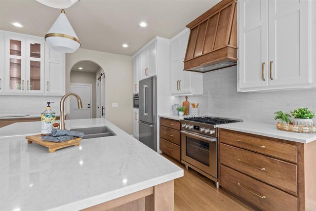 2417 ADRIENNE COURT, De Pere, WI 54115